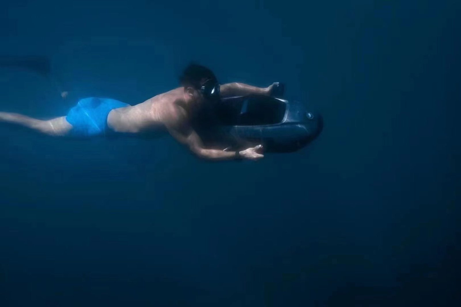 HAVOSPARK H9 Electric Underwater Scooter – 3.3kW Power, 40m Depth, 100min Runtime - Image 13